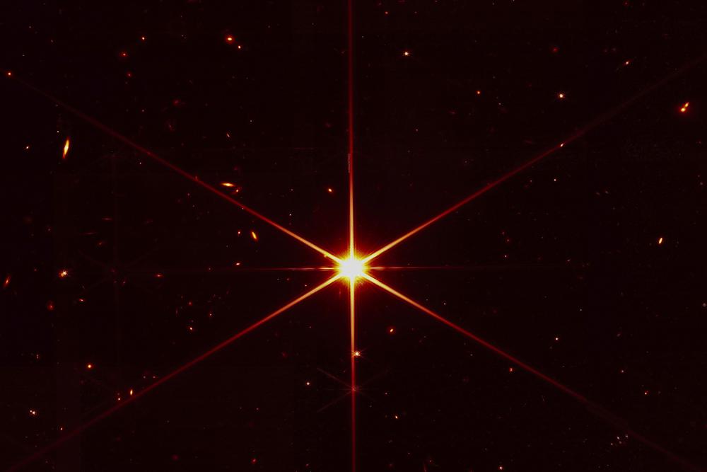 the star 2MASS J17554042+6551277 used to align the mirrors of the James Webb Space Telescope.jpeg