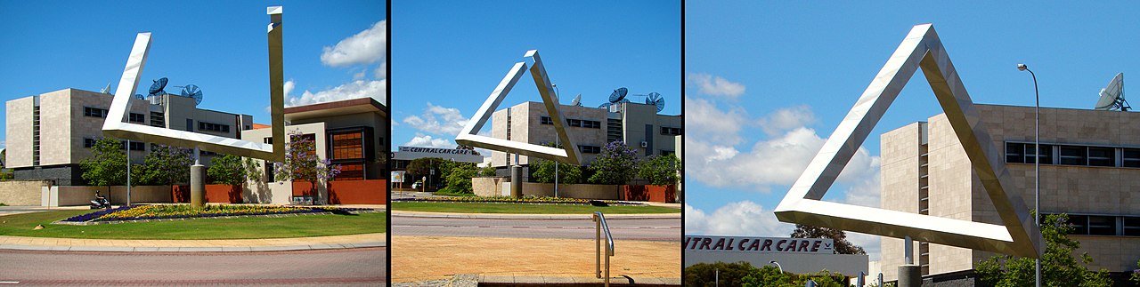 Perth_Impossible_Triangle.jpg